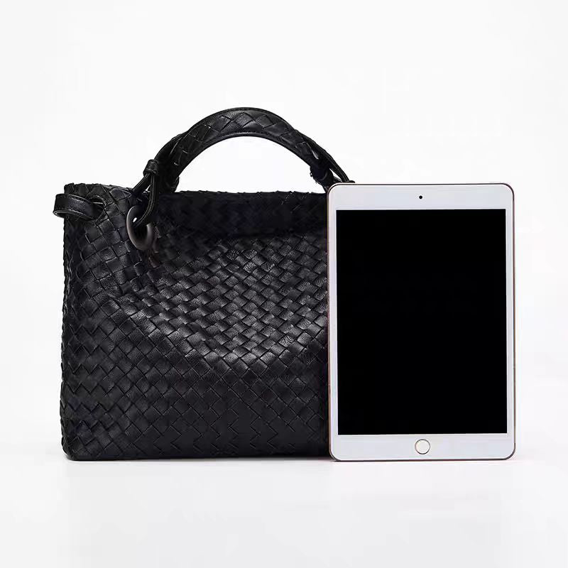 New woven large capacity handbag fashionable commuter bag for women