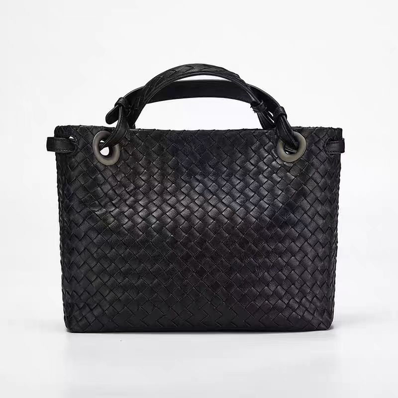 New woven large capacity handbag fashionable commuter bag for women