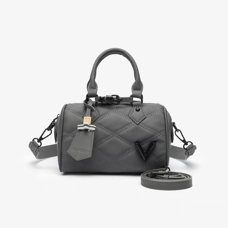 Simple and Stylish V Design Bag with Two Strap Options for Daily Outfits