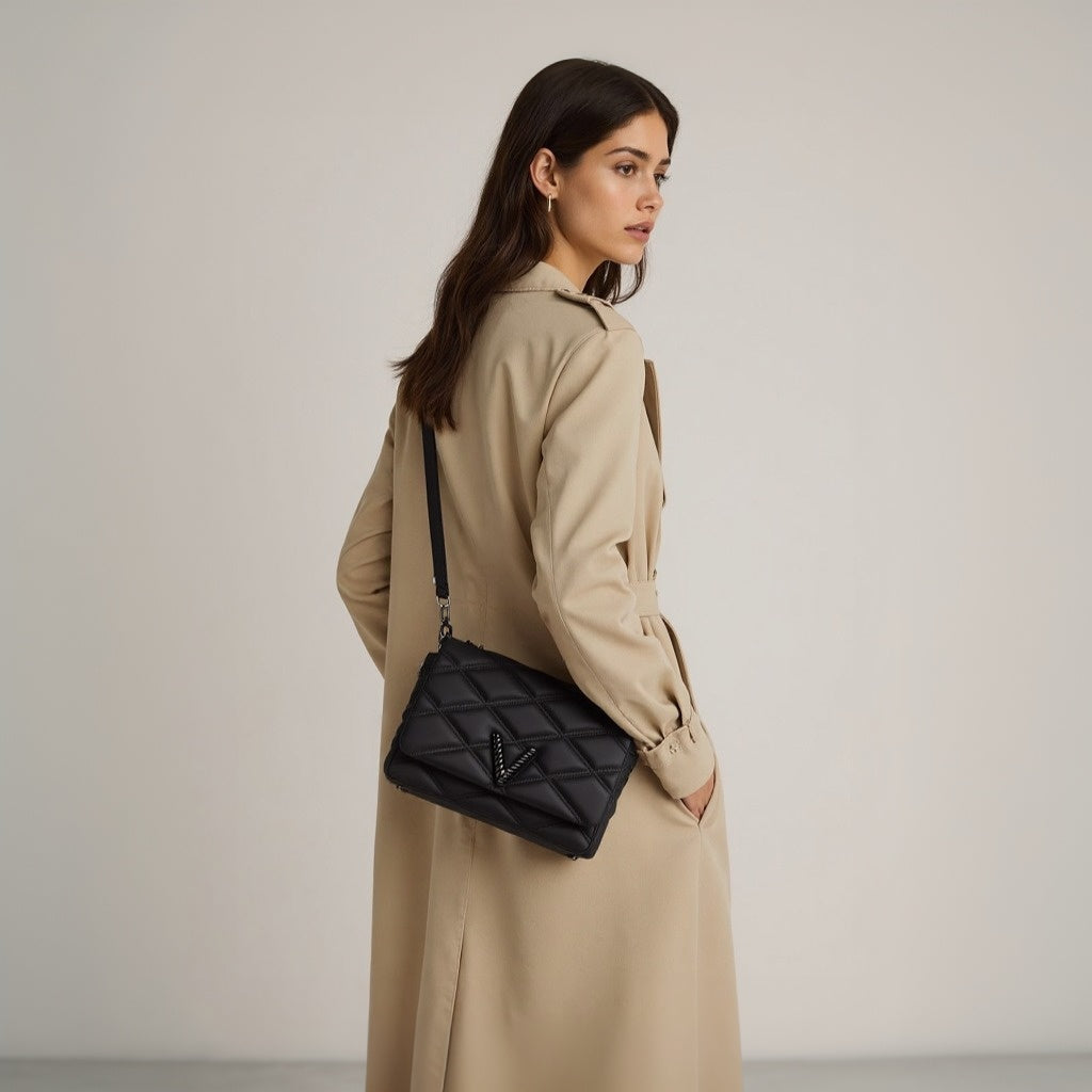 Simple and Stylish V Design Bag with Two Strap Options for Daily Outfits