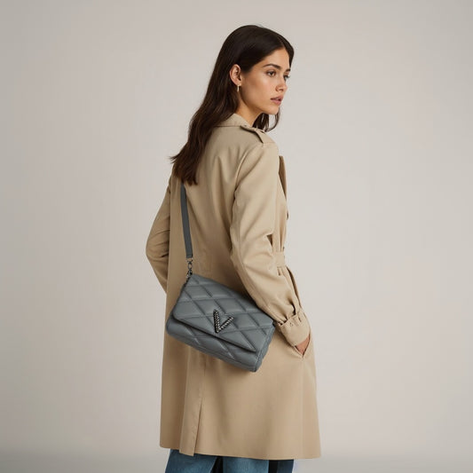 Simple and Stylish V Design Bag with Two Strap Options for Daily Outfits